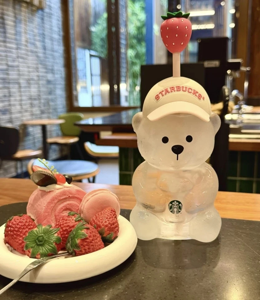 2026 HOT Starbucks Bearista Bear Cup Tumbler Strawberry Topper Baseball cap 2026 HOT Starbucks Bearista Bear Cup Tumbler Strawberry Topper Baseball cap