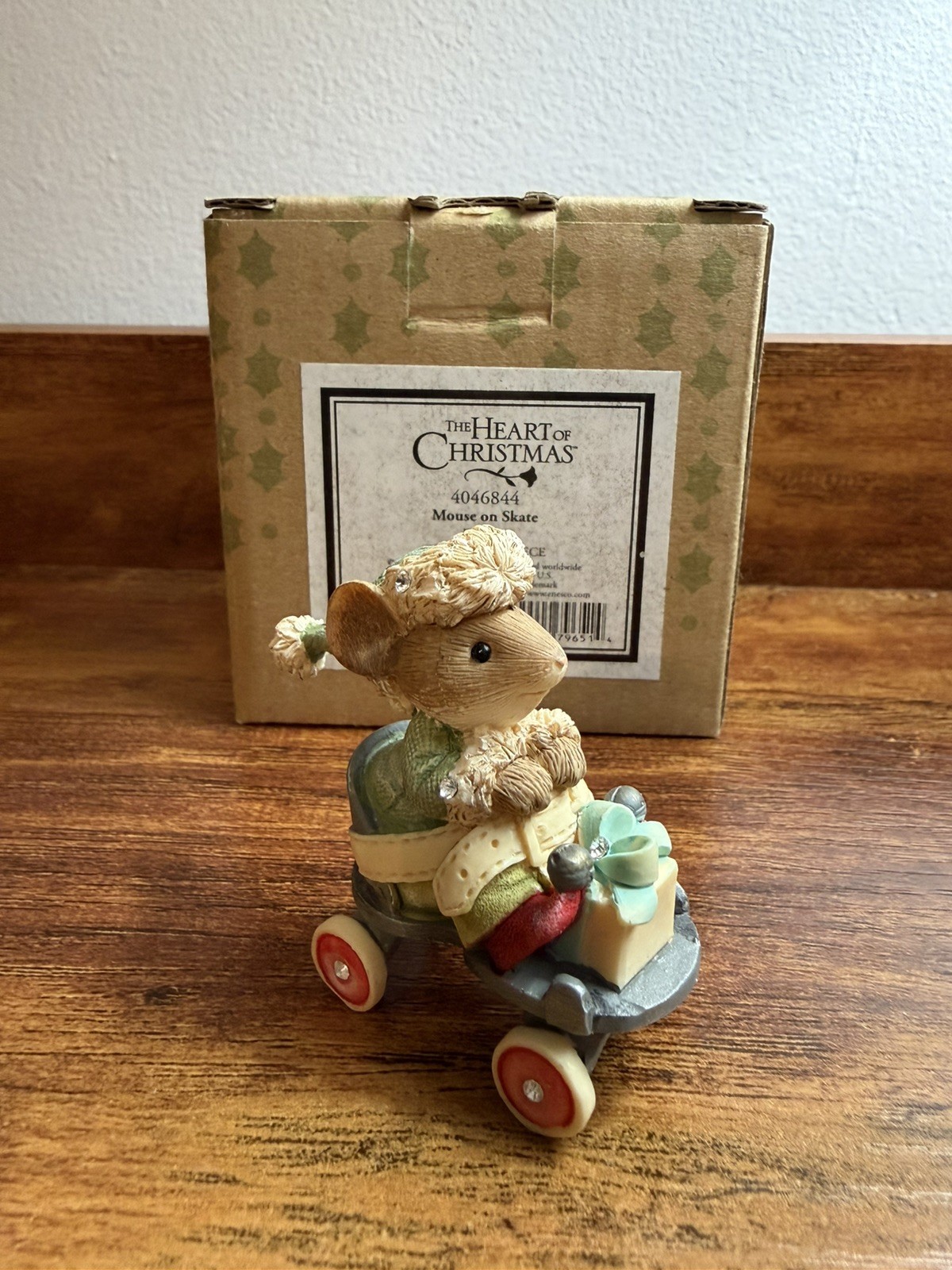Enesco 2015 The Heart of Christmas Mouse on Skate 4046844