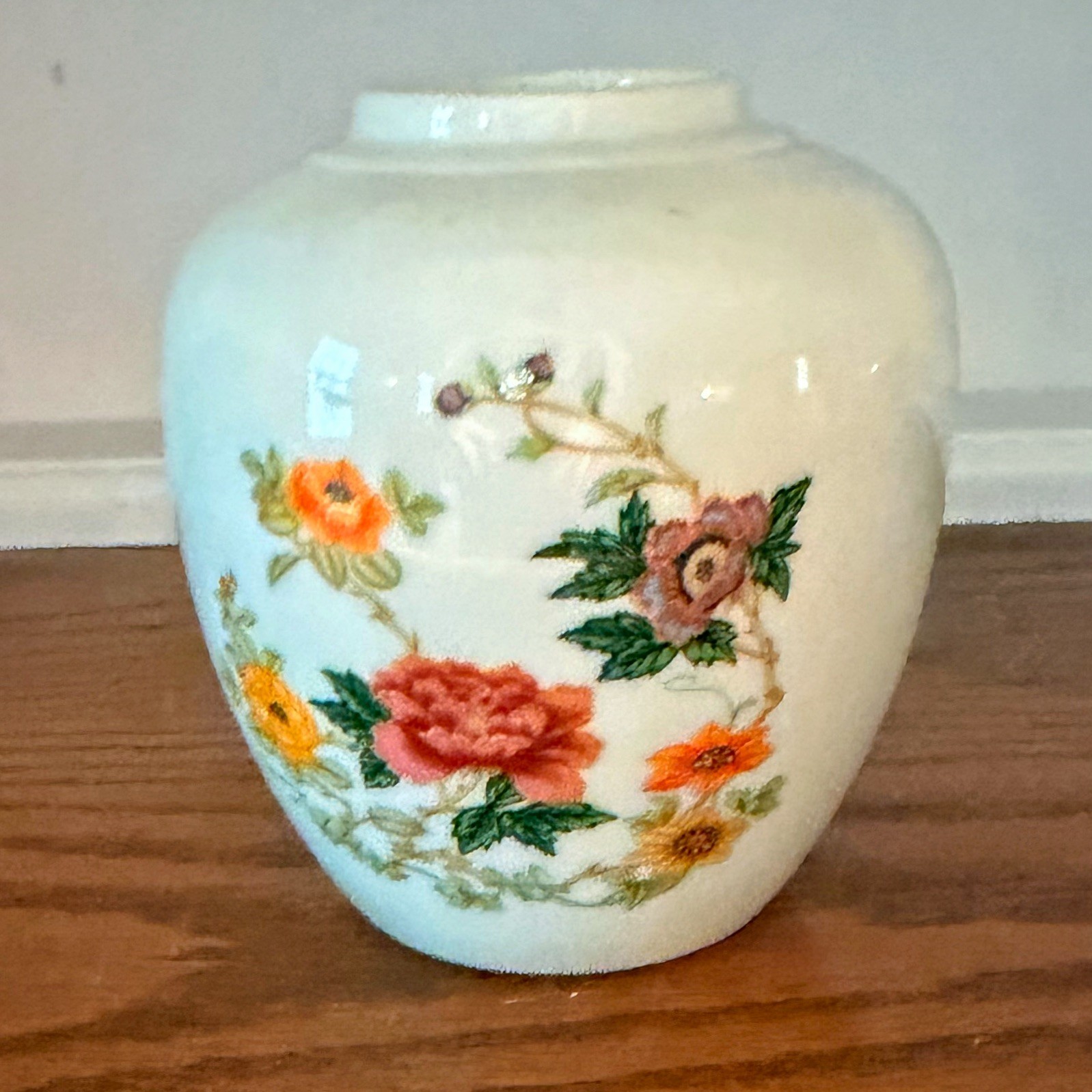 Vintage Takahashi Japan Floral Porcelain Bud Vase Ivory 4.5” Original Label