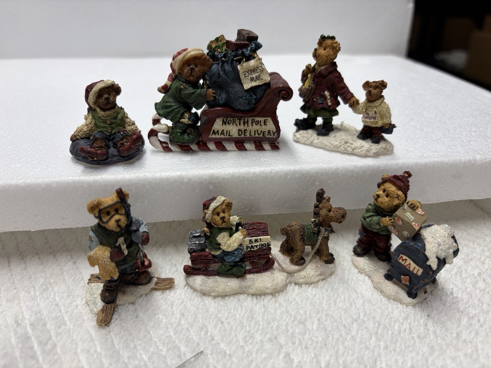 Boyds Bears Kringle’s Village Lot of 6 Figurines 2002 Christmas Boyds Bears Kringle’s Village Lot of 6 Figurines 2002 Christmas