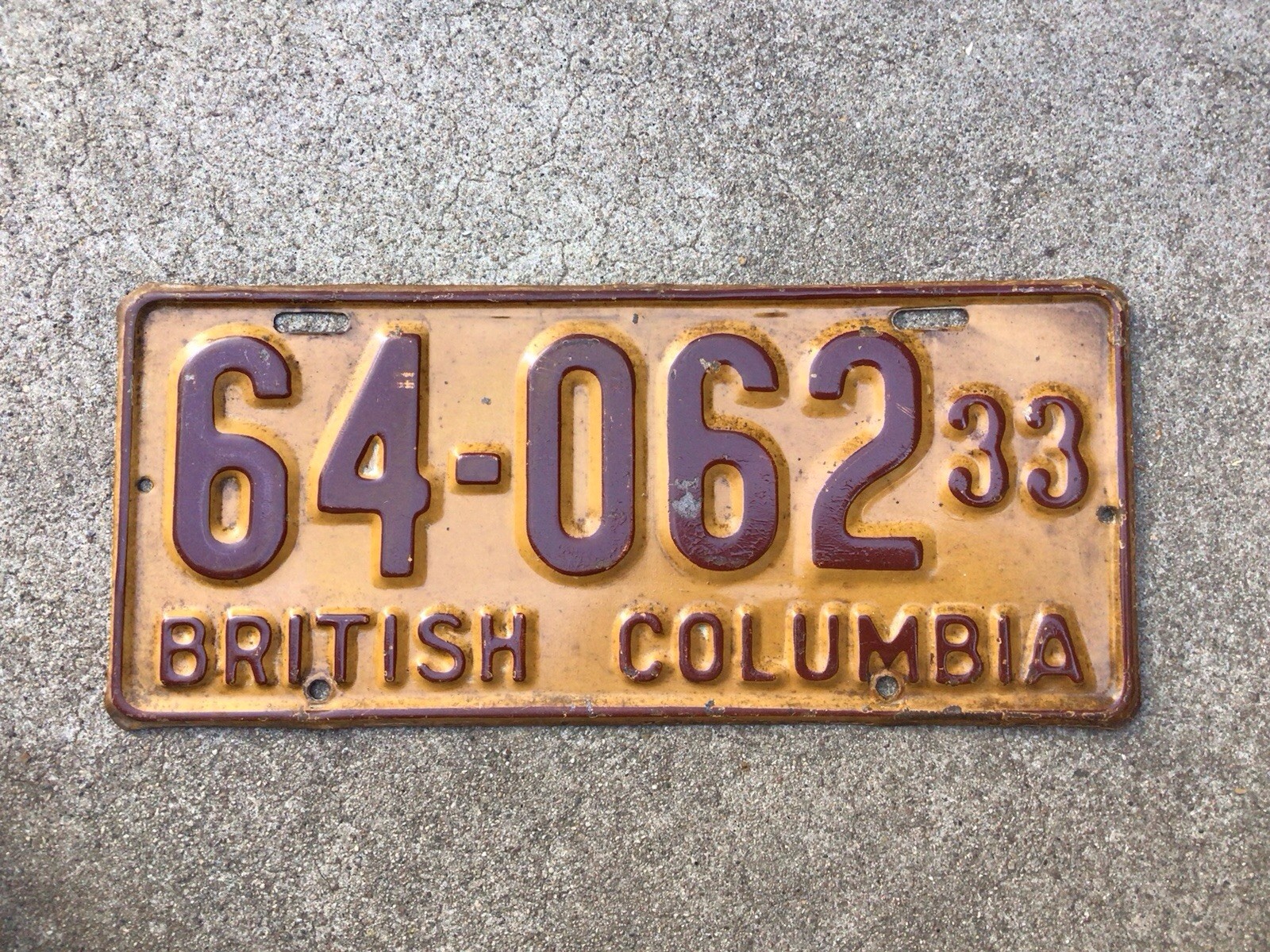 1933 - BRITISH COLUMBIA - CANADA - LICENSE PLATE