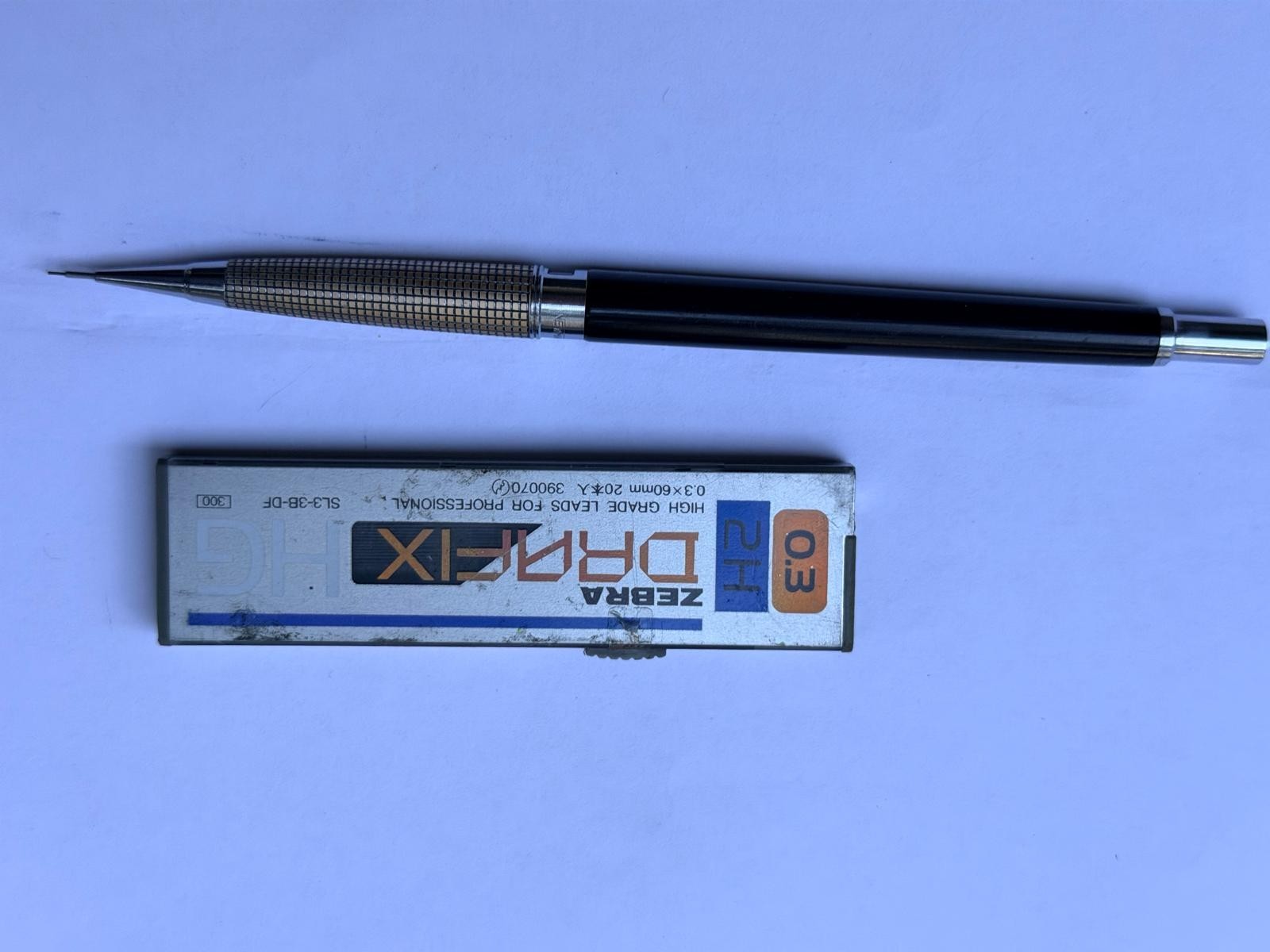 RARE Vintage Newman 0.3mm Mechanical Pencil - Black Resin Etched Grid Grip Mint RARE Vintage Newman 0.3mm Mechanical Pencil - Black Resin Etched Grid Grip Mint