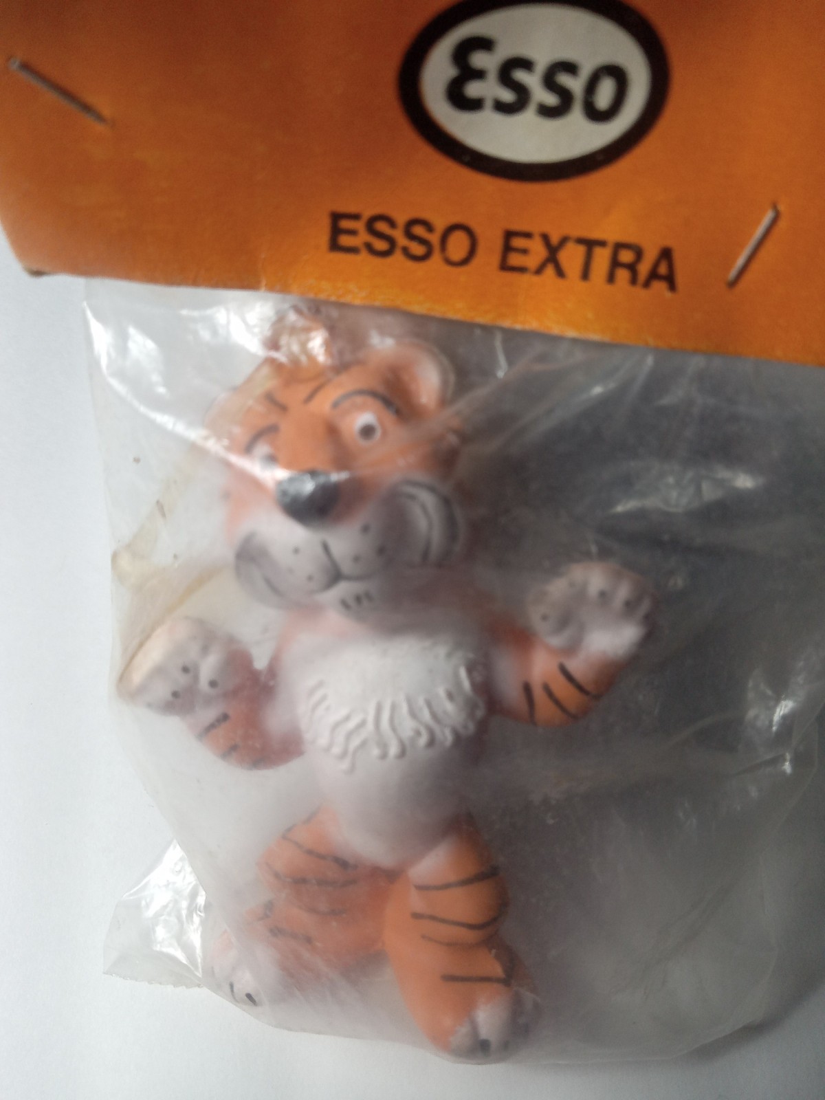 *** VINTAGE - 1960s *** ESSO EXTRA - Put a Tiger in Your Tank *** NEW ***