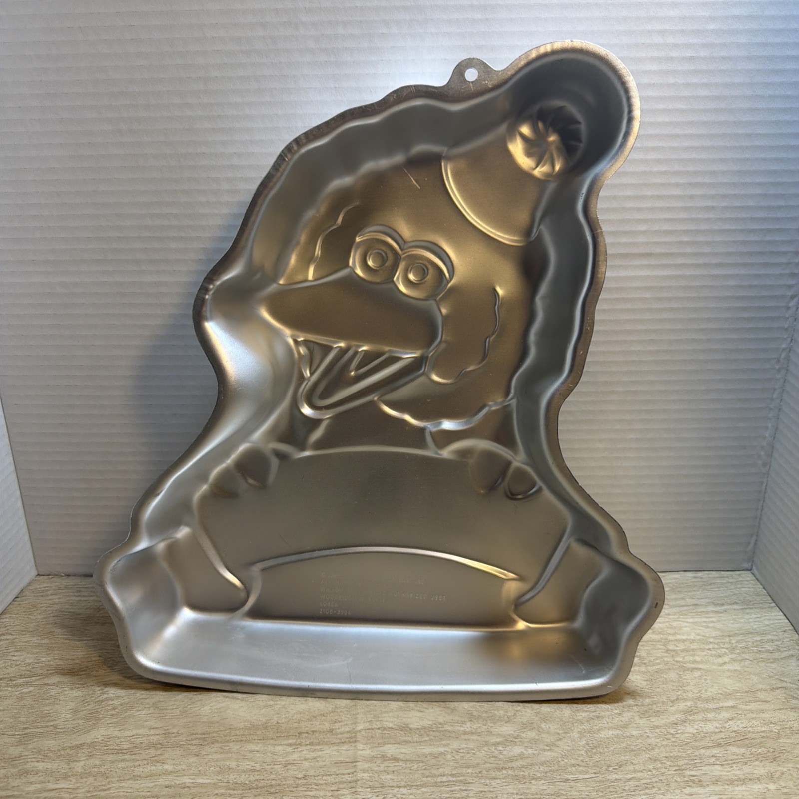 Vintage aluminum Wilton Big Bird Birthday Cake Pan 2106-3654
