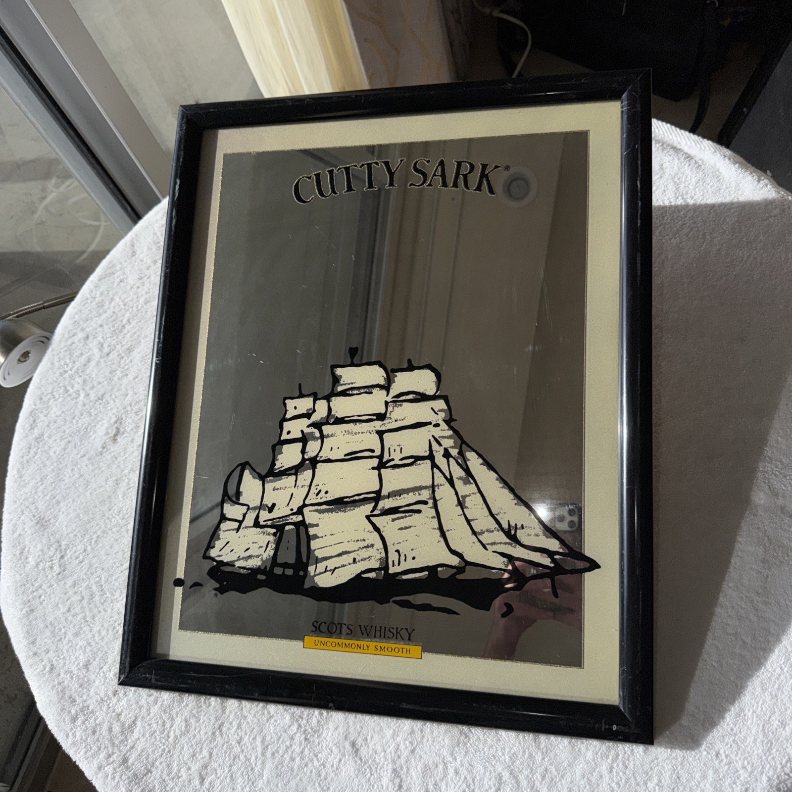 VINTAGE RARE CUTTY SHARK SCOT\'S WHISKEY MIRROR WALL HANGER MAN CAVE  1980s 