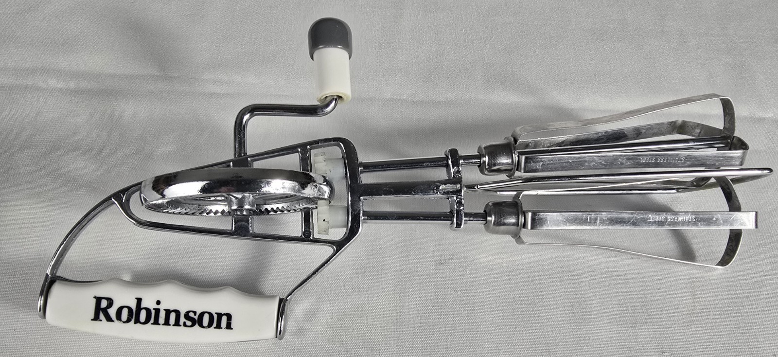 Vintage Robinson Kitchen Hand Crank Beater/Mixer