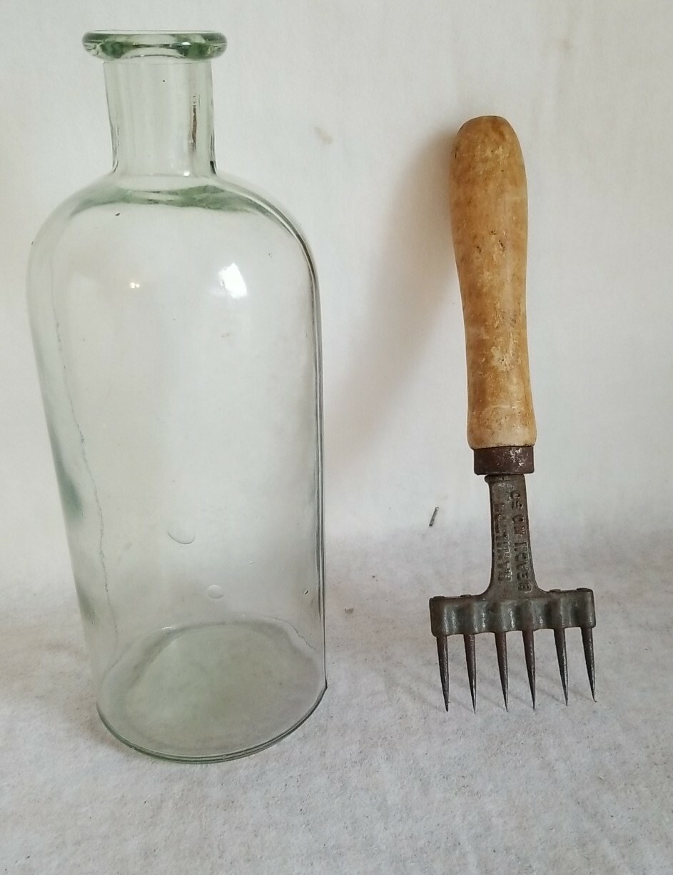 Vintage Hamilton Beach No. 50 Ice Pick Chipper Wood Handle Apothecary Bottle