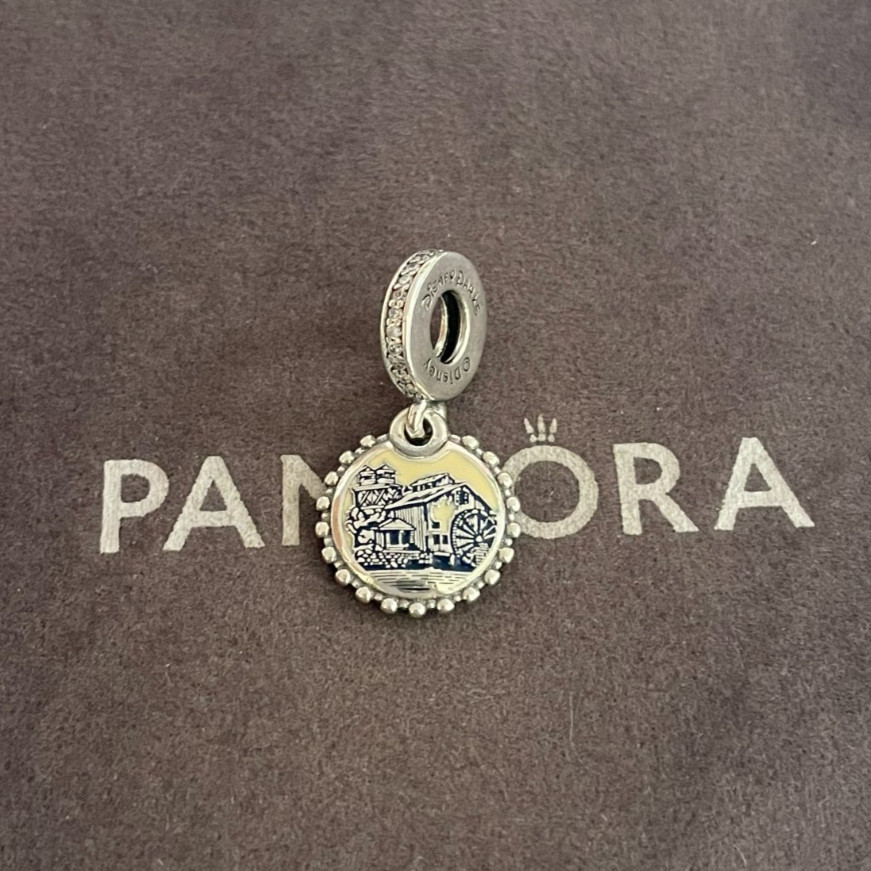 Disney Port Orleans Riverside Double Sided Dangle Charm Bead Pre-owned
