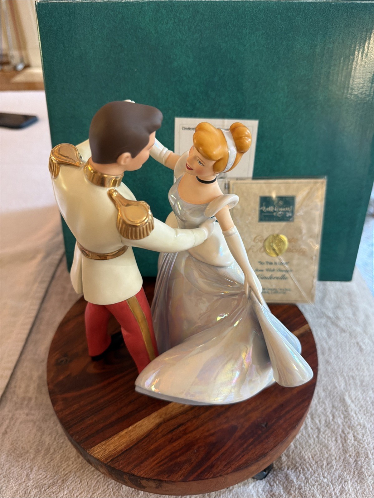 WDCC Cinderella And Prince Charming “So This Is Love” w/box and COA