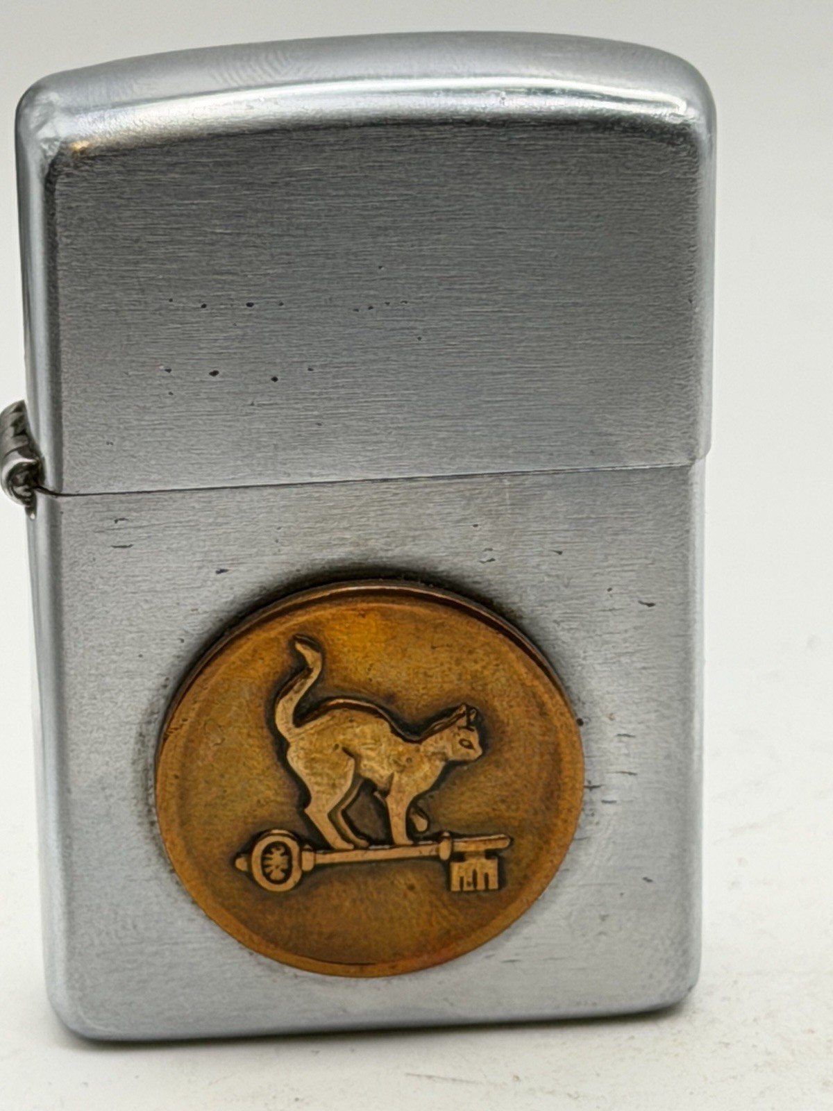 Rare Vintage 1937-1950 Cat Cay Island Bahamas Gaming Token Chrome Zippo Lighter