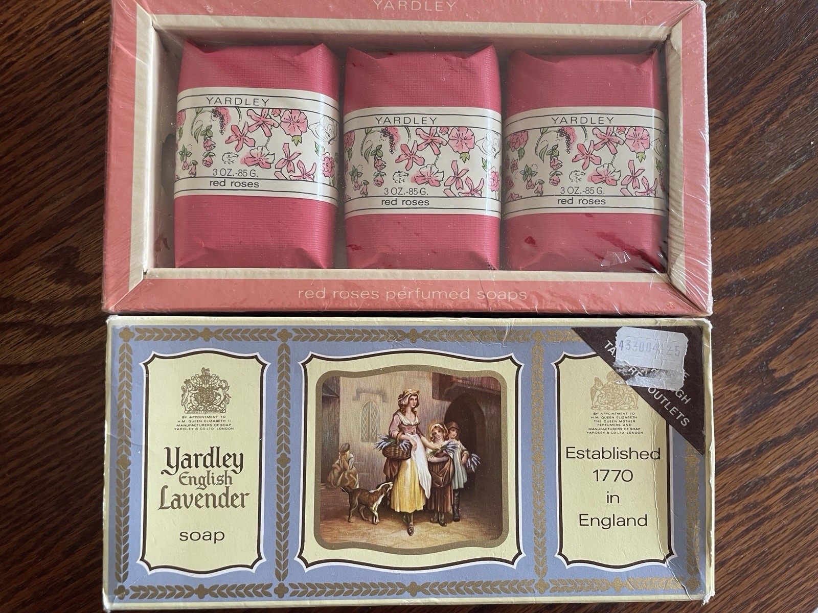 VTG (2) Boxes Yardley English Lavender Red Roses Perfumed Soap Made In England