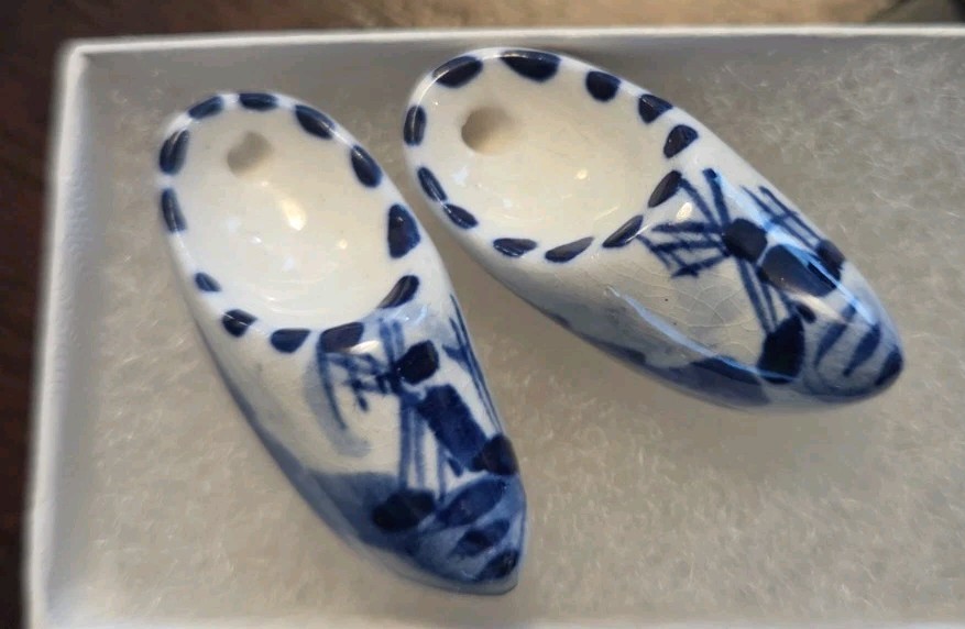 Estate Sale Mini Delft Holland Shoes Clogs Hand-painted Blue & White 