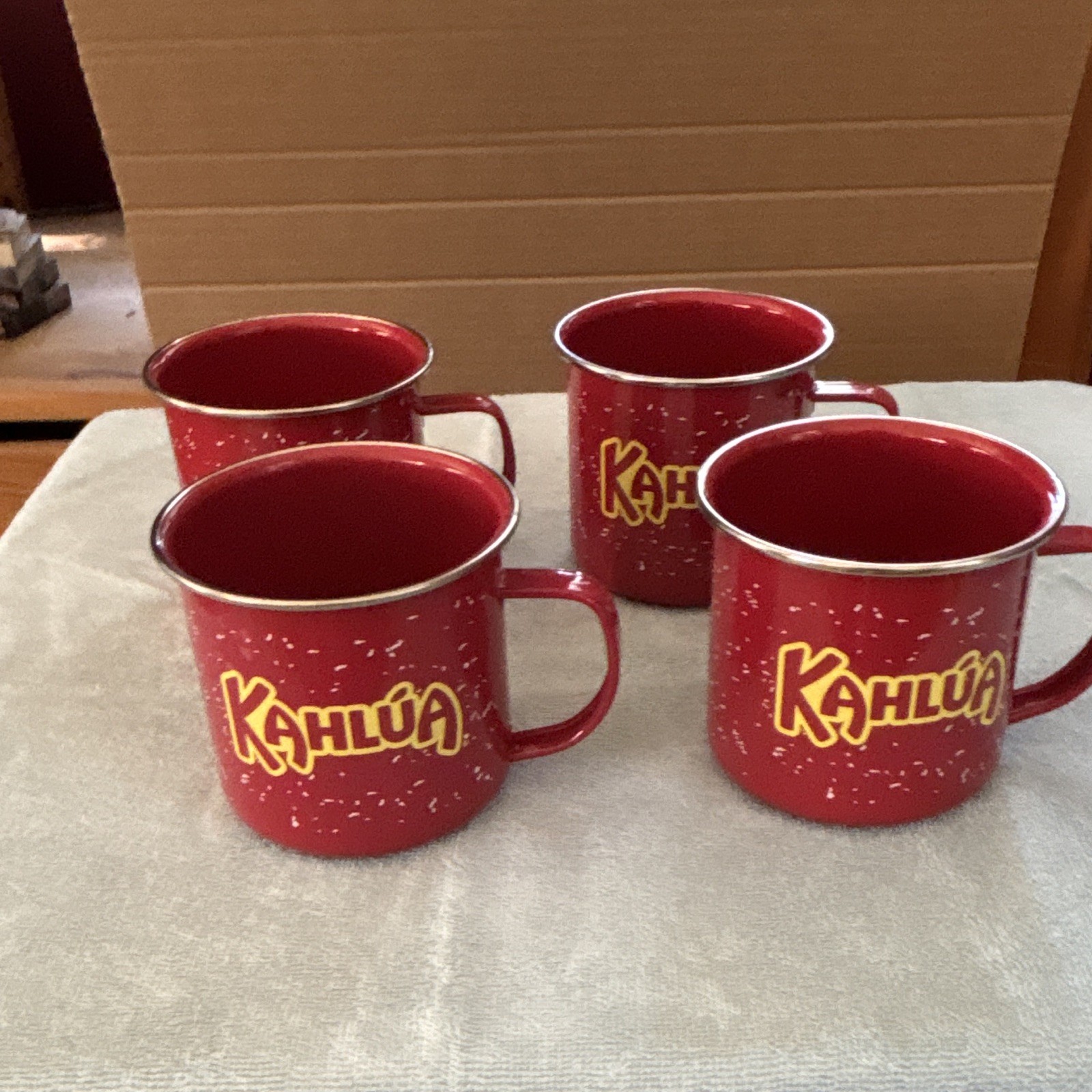 Kahlúa Set of 4 Classic Metal Camp Mugs Red Speckled