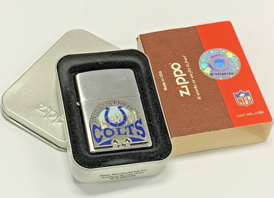 Vintage 2003 Zippo Lighter NFL Team Indianapolis Colts 3D Emblem Unfired In Box
