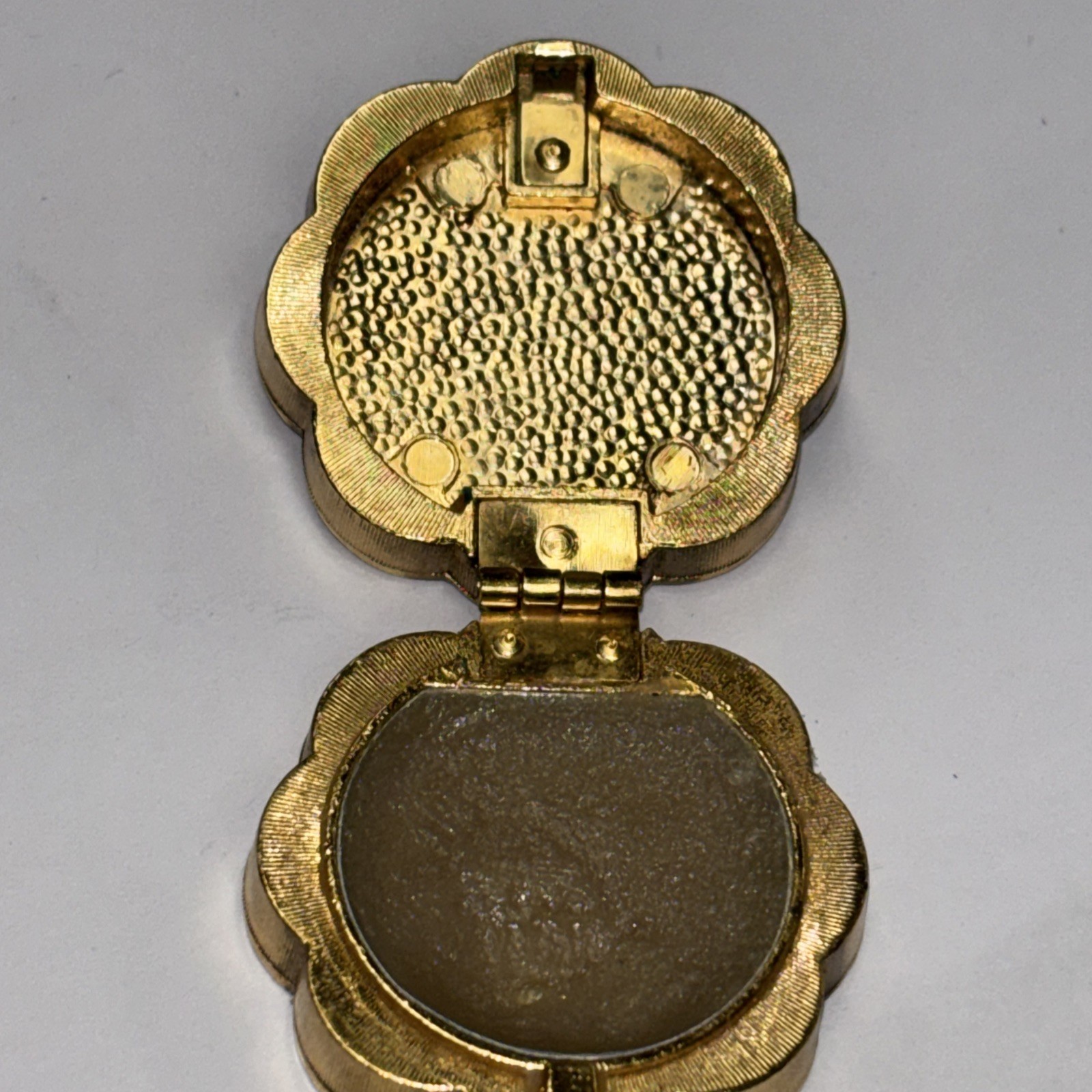 Coty Emeraude Green Jeweled Perfume Parfum Compact Case Gold Trinket Box Vintage Coty Emeraude Green Jeweled Perfume Parfum Compact Case Gold Trinket Box Vintage