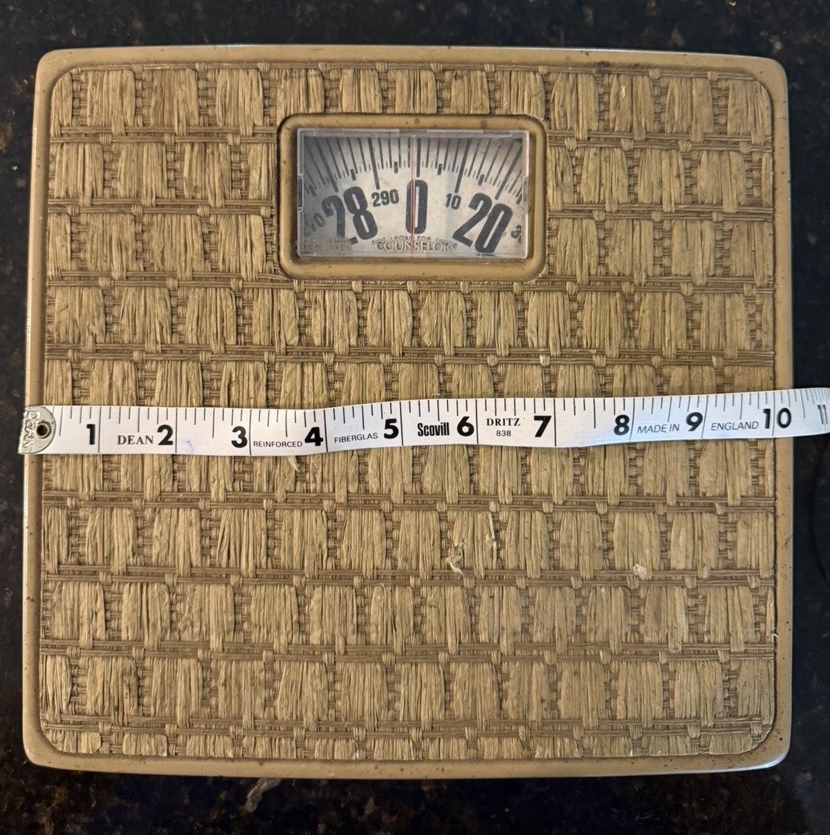 Vintage/Retro Counsellor Bathroom Scale – Woven Basket Pattern – Analog, Golden