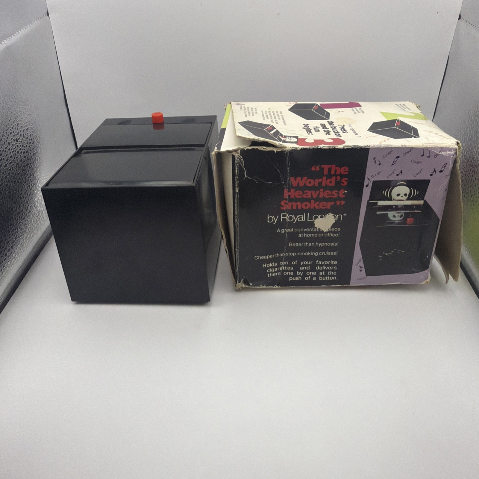 Vintage 1971 Royal London The Worlds Heaviest Smoker W/ Box For Parts Or Repair 