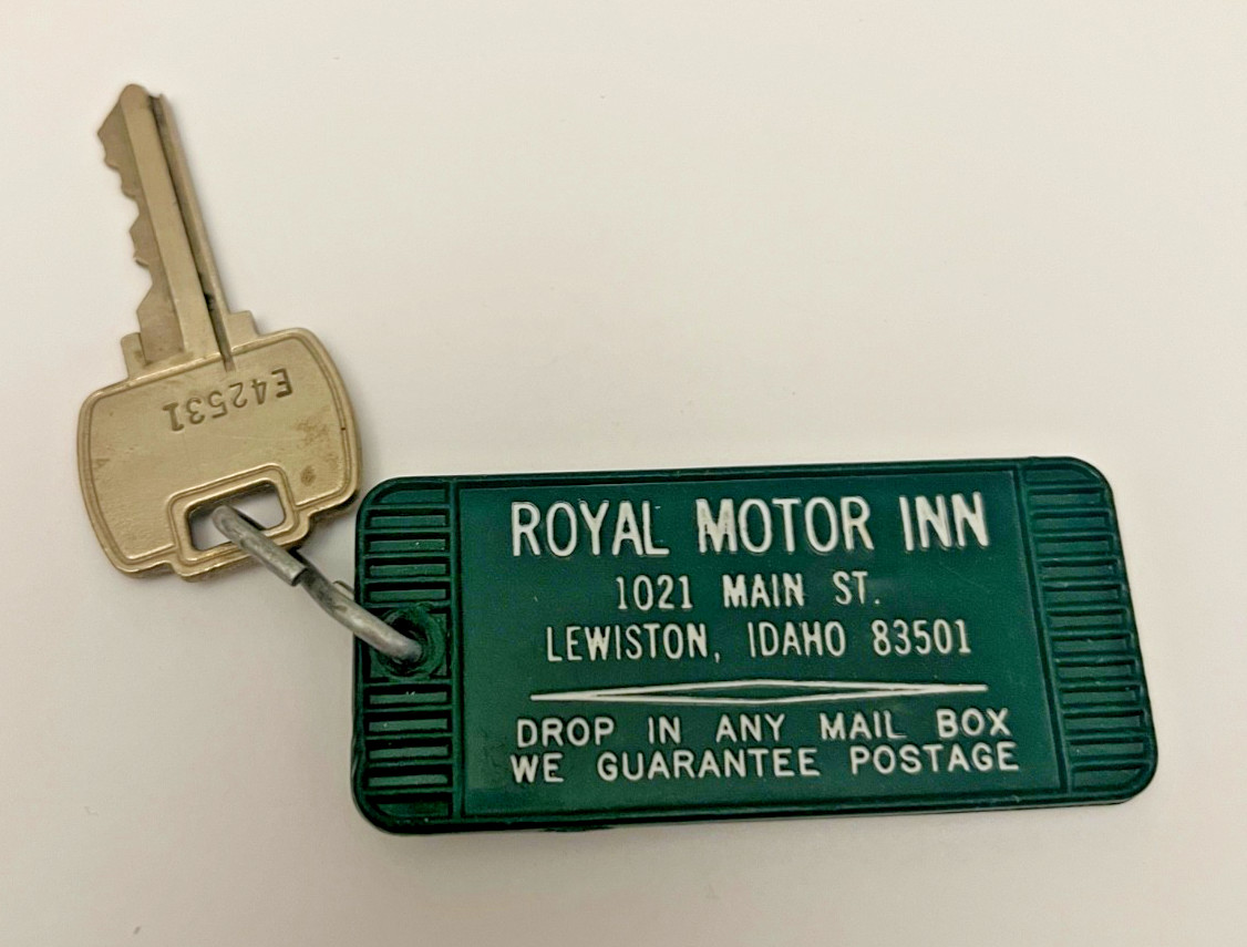 Vtg Royal Motor Inn Motel Hotel Fob Lewiston Idaho Room Key #477