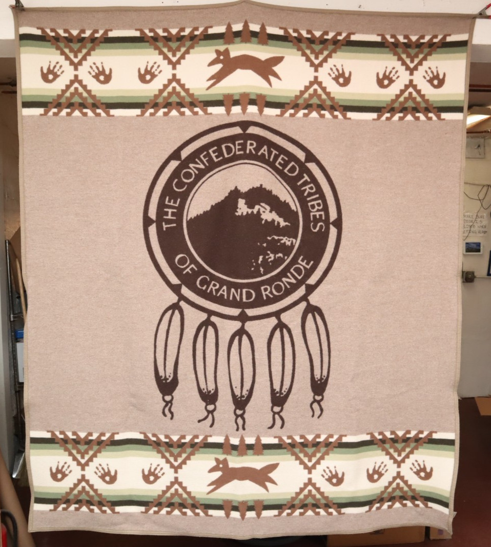 Vintage PENDLETON Confederated Tribes Of Grand Ronde Wool Blanket 78\