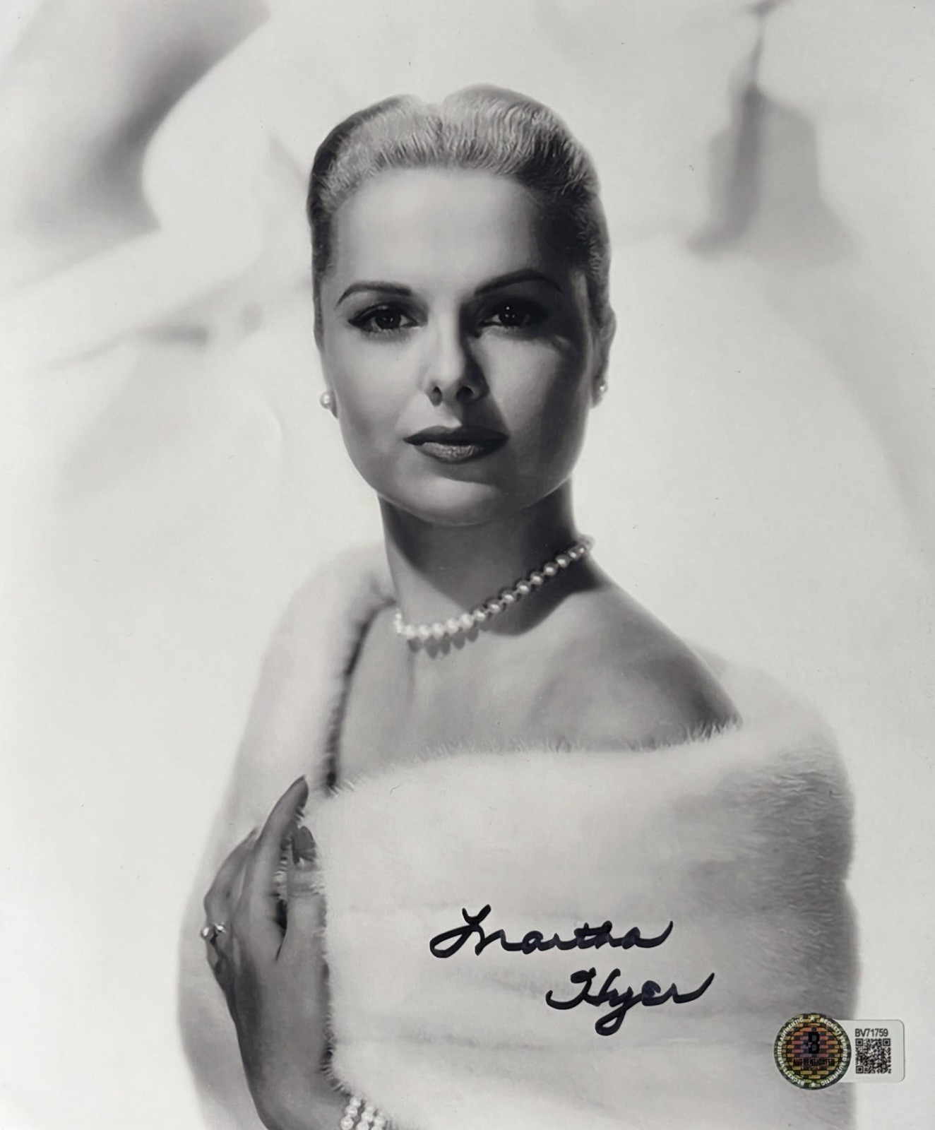 Martha Hyer Signed 8x10 Photo BAS Beckett COA Autograph Hollywood Legend