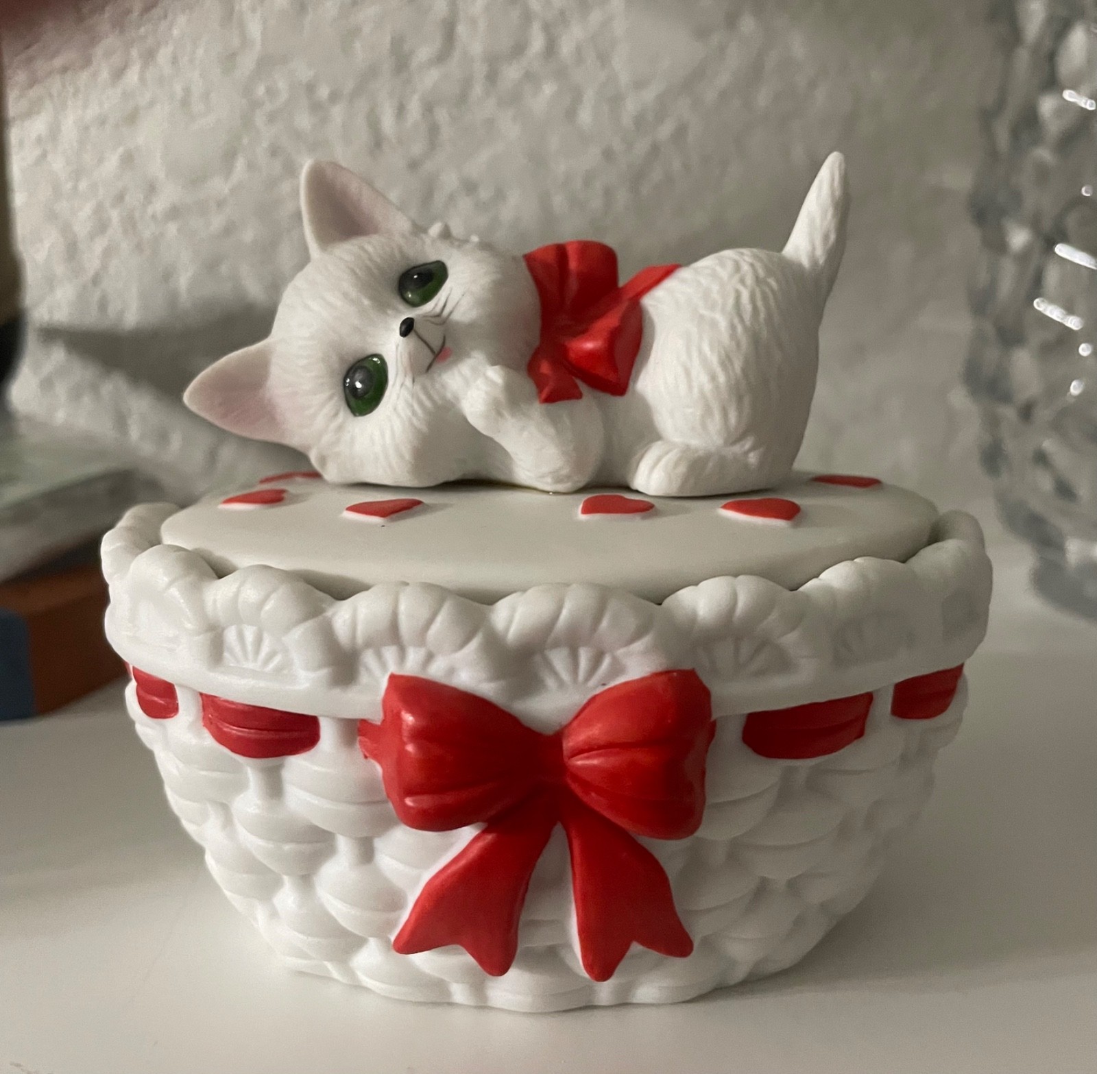 REDUCED AGAIN  VTG Lefton Porcelain Kitten in a Basket Covered Box w/ Candle