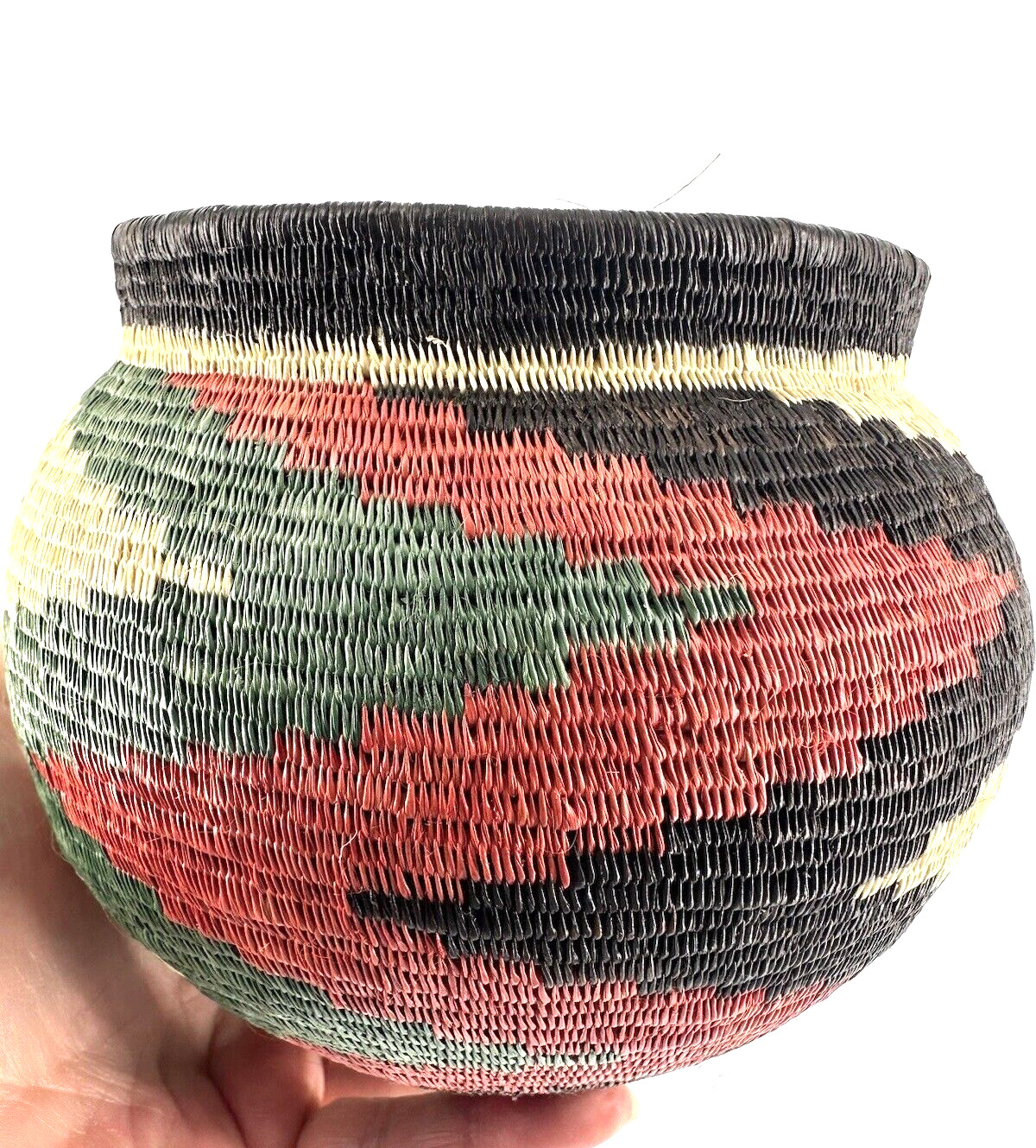 WOUNAAN WEAVER PANAMA by CRISTINA NEGRIA TEUCAMA weaved basket 5″ W x 6″ H