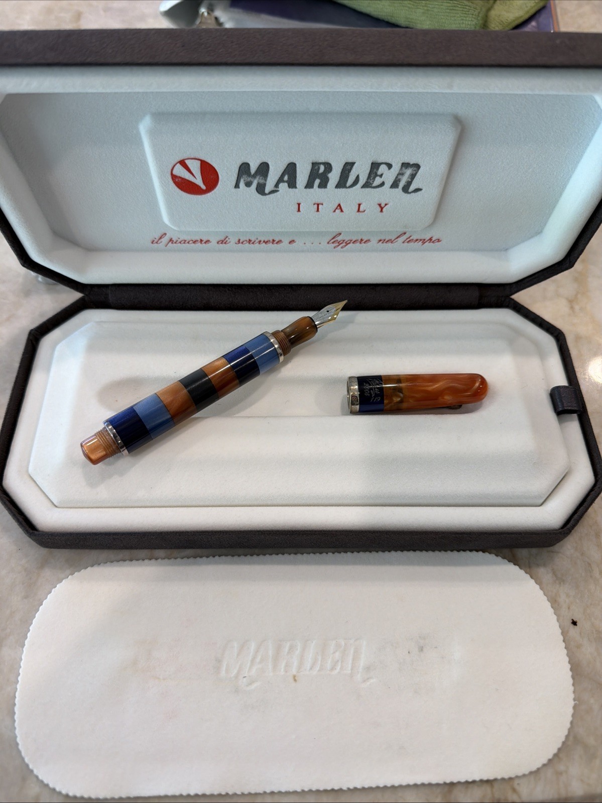 Marlen MCH Paris Blue Brown Fountain Pen 18k Medium Nib 2005 119 New In Box Marlen MCH Paris Blue Brown Fountain Pen 18k Medium Nib 2005 119 New In Box