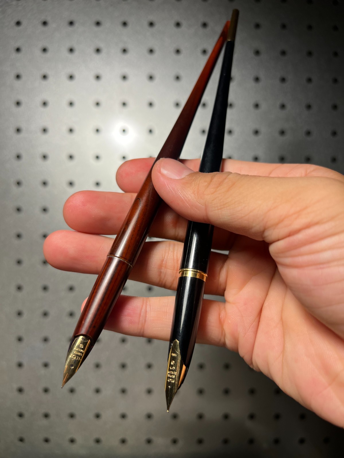 2 discontinued Pilot long desk pens,huge nibs&unique wood grain,DPN200/DPM100