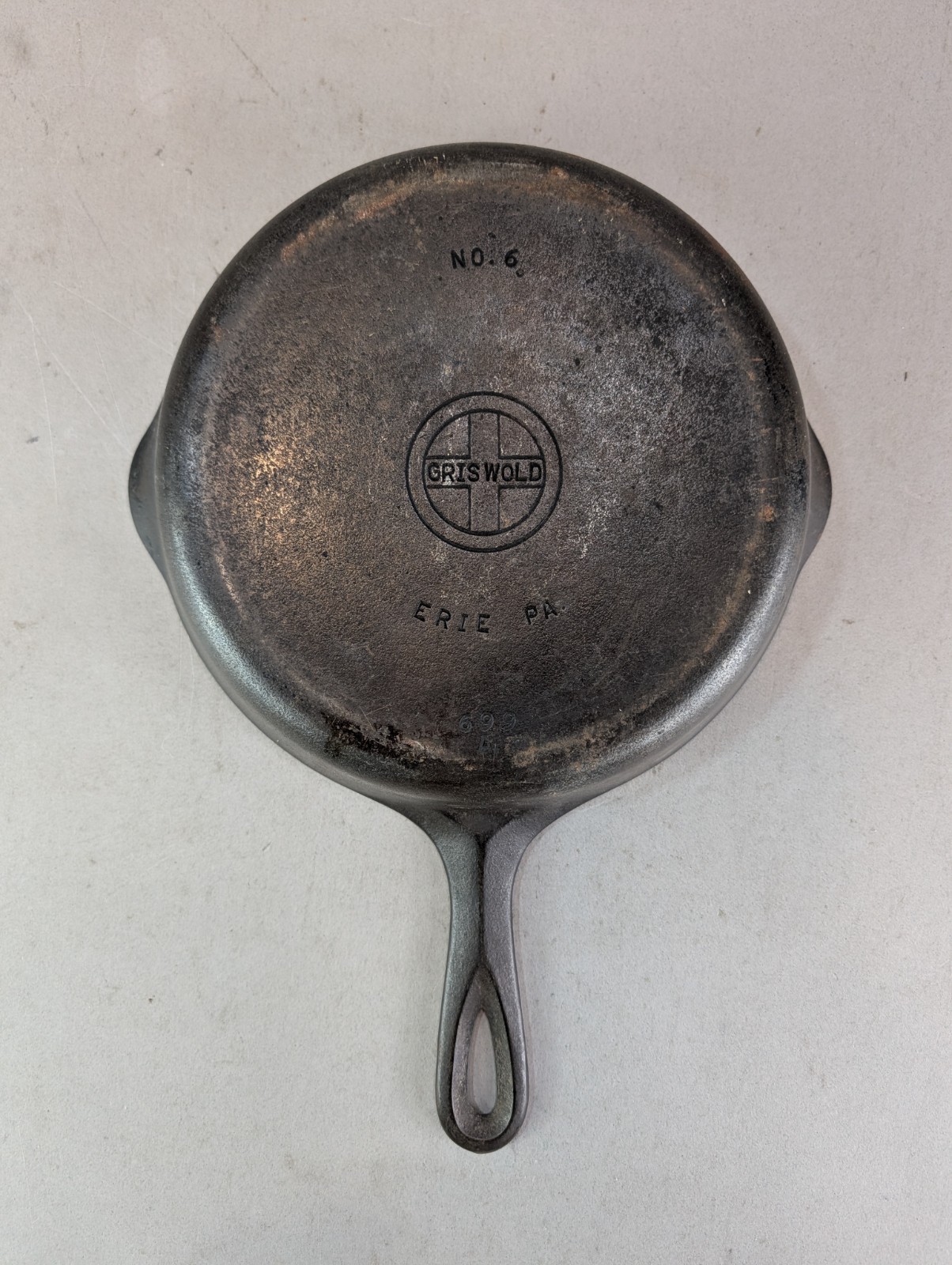 Vintage Griswold #6 Cast Iron Skillet Small Block Logo Erie PA 699 Sits Flat Vintage Griswold #6 Cast Iron Skillet Small Block Logo Erie PA 699 Sits Flat