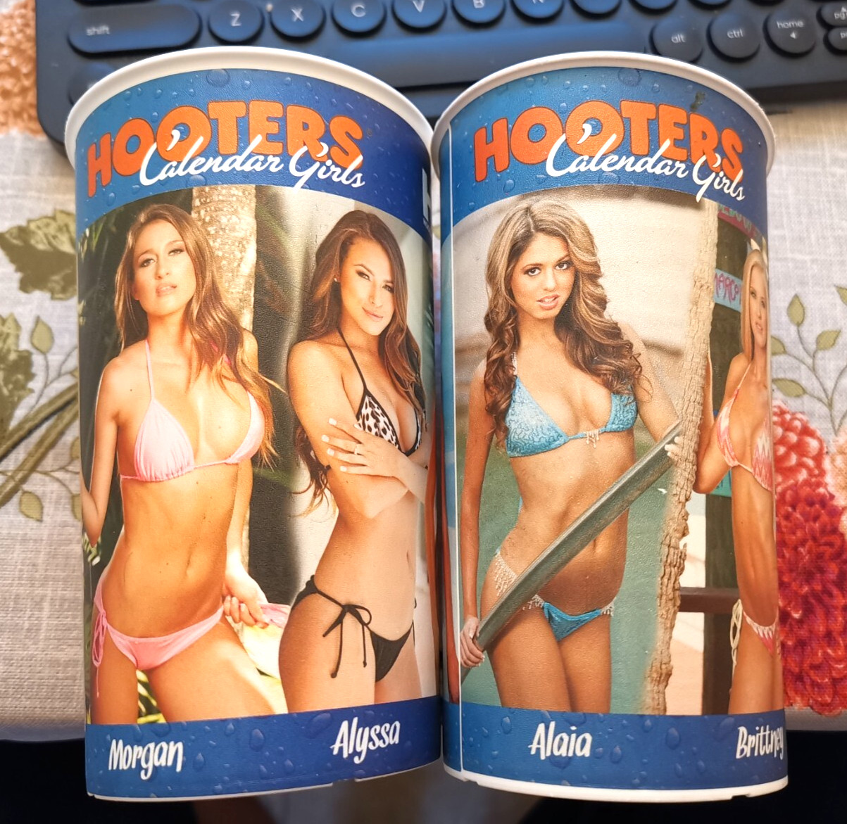 Hooters Calendar Girls Vintage EX-RARE BLUE (  ) LOT of 2 Plastic Cups 