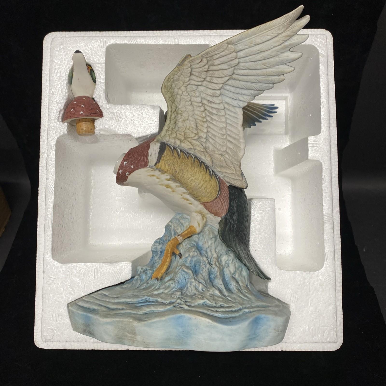 Ski Country Decanter  Wood Duck 1982 Ducks Unlimited  In Original Box WL1