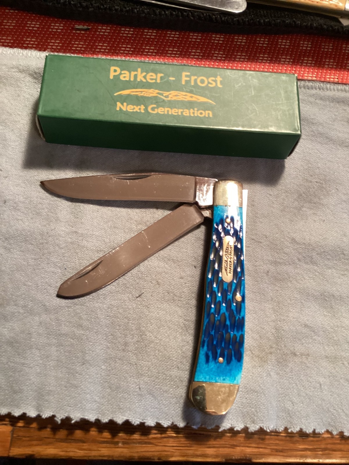 Parker-Frost Trapper Pocket Knife Blue Jigged Bone 2-Blade   New in Box
