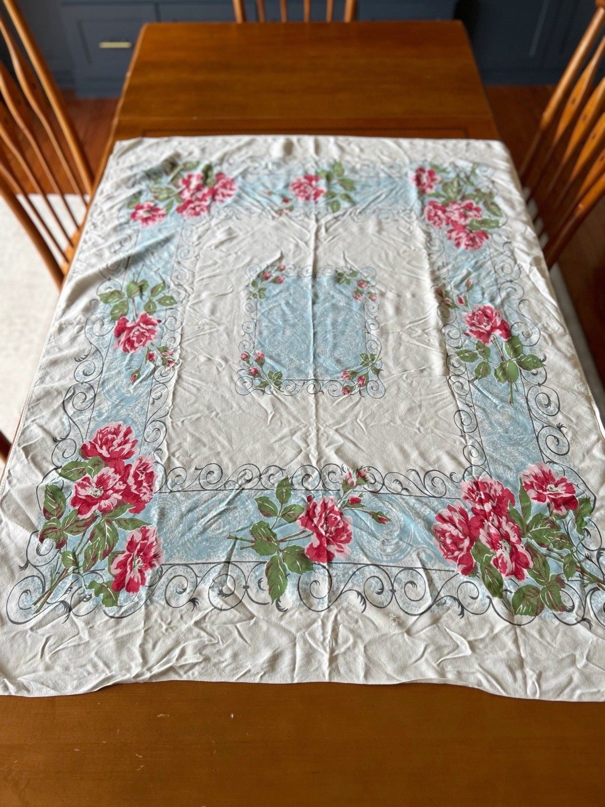 Vintage 1950s Rose Tablecloth Cotton Swirl Border With Aqua