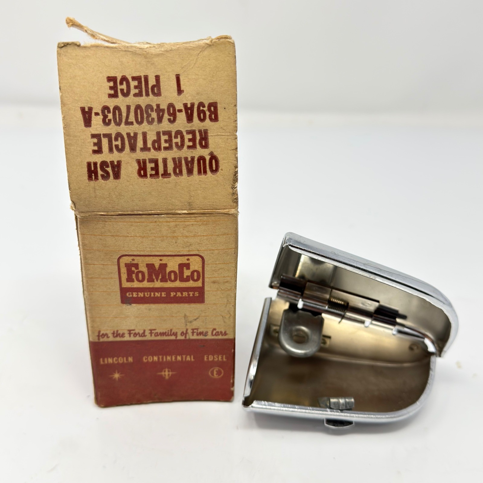 Vintage NOS FoMoCo 1959 Ford Quarter Ash Receptacle B9A-6430703-