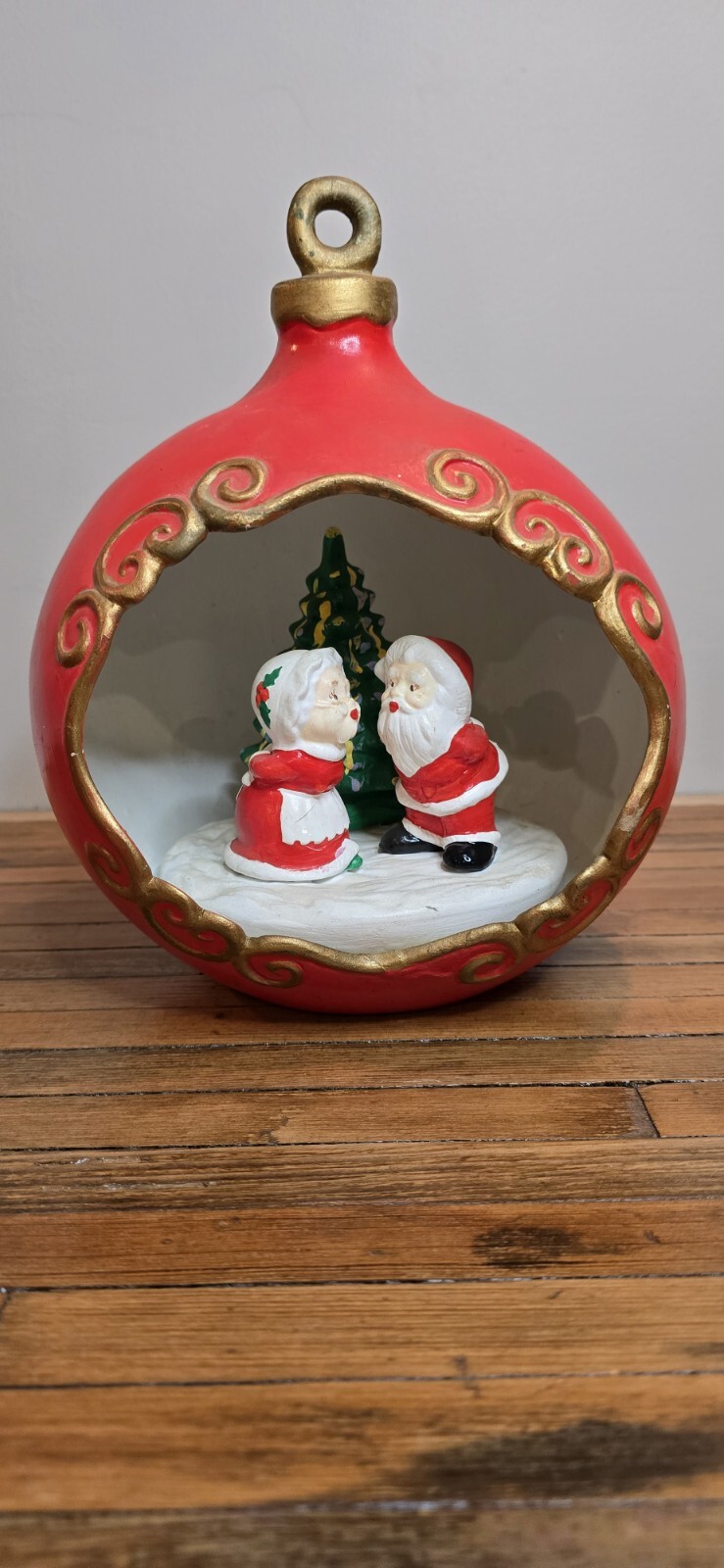 Gorgeous NOWELL’S MOLDS 1981 Ceramic Christmas Ornamet LARGE Santa & Mrs Claus 