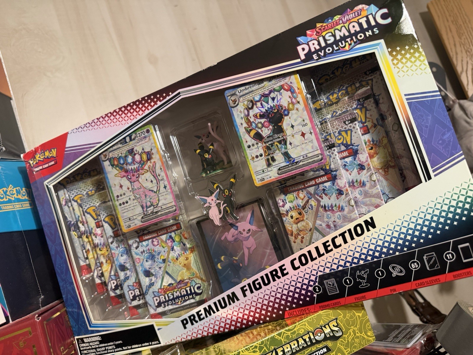 Prismatic Evolutions Premium Figure Collection English Edition