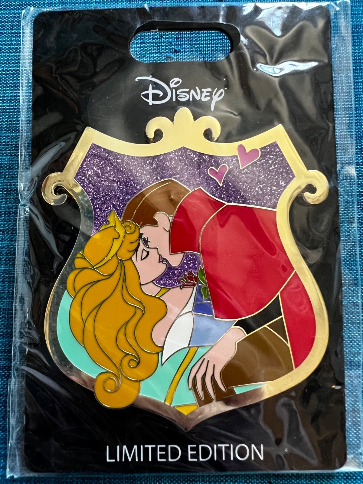 Disney PALM Princess Aurora Prince Phillip Kiss Jumbo Pin Sleeping Beauty NEW Disney PALM Princess Aurora Prince Phillip Kiss Jumbo Pin Sleeping Beauty NEW