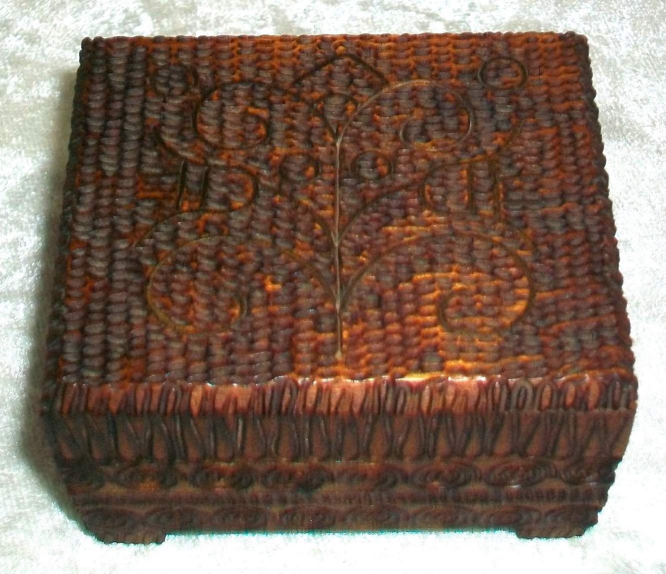 Vintage Cepelia Hand Carved Floral Wood Brass Inlaid Trinket Jewelry Box Poland