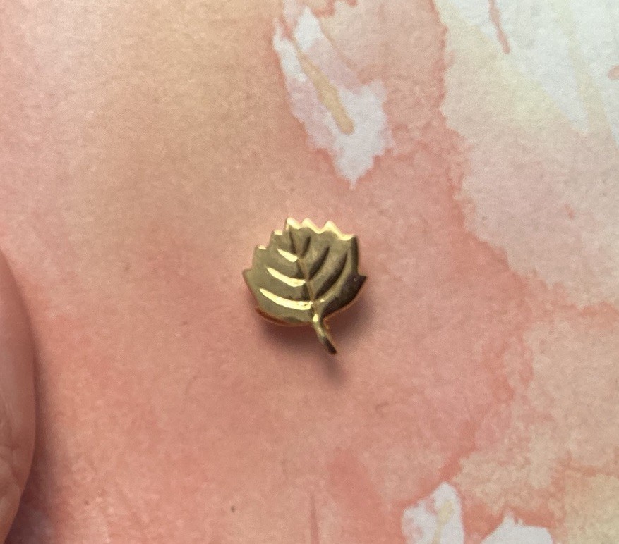 Gold Tone Small Leaf Lapel Pin