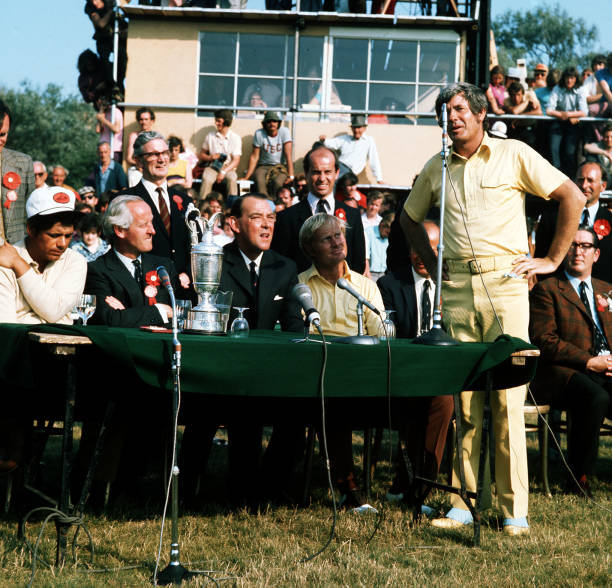 Golf 1972 USAs Doug Sanders makes his speech after he had finished- Old Photo