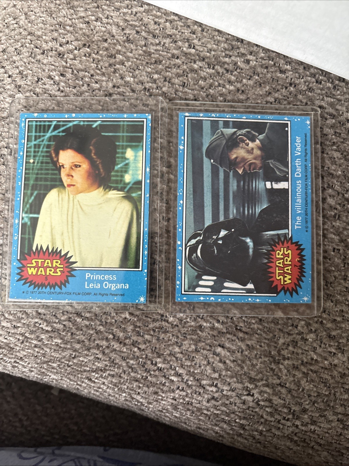 1977 Topps Star Wars 2 Card Lot 1977 Topps Star Wars 2 Card Lot