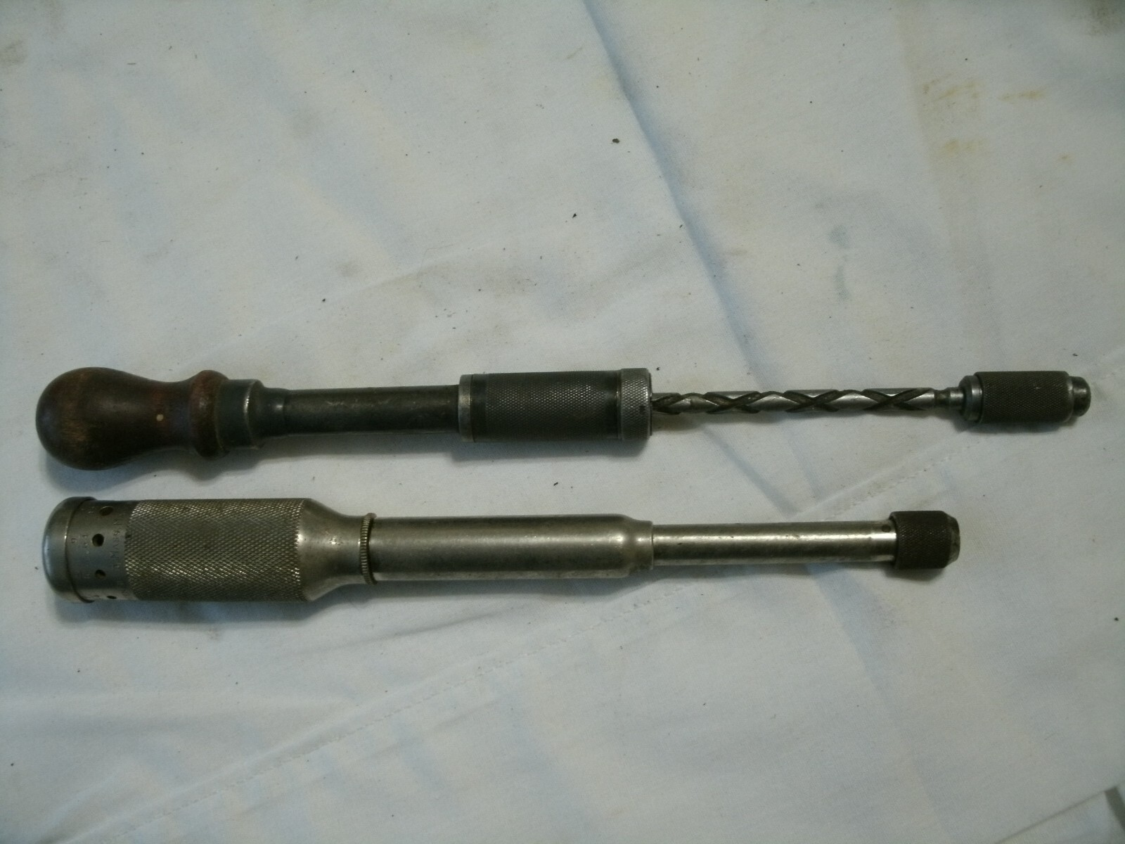 MILLERS FALLS 670A SPIRAL RATCHET SCREWDRIVER & 185 SCREWDRIVER USA