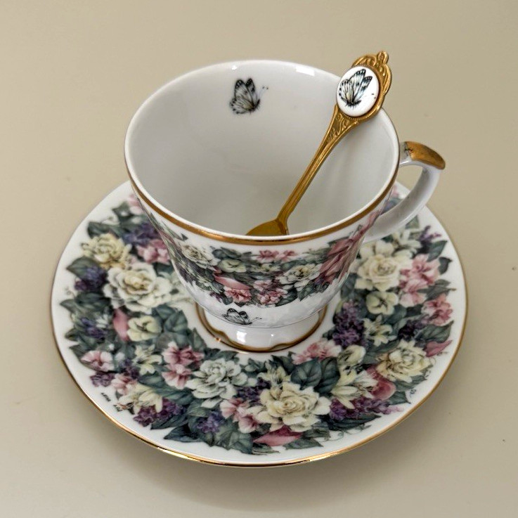 Bradford Editions Lena Liu Floral Greetings Porcelain Tea Cup & Saucer Set 1997