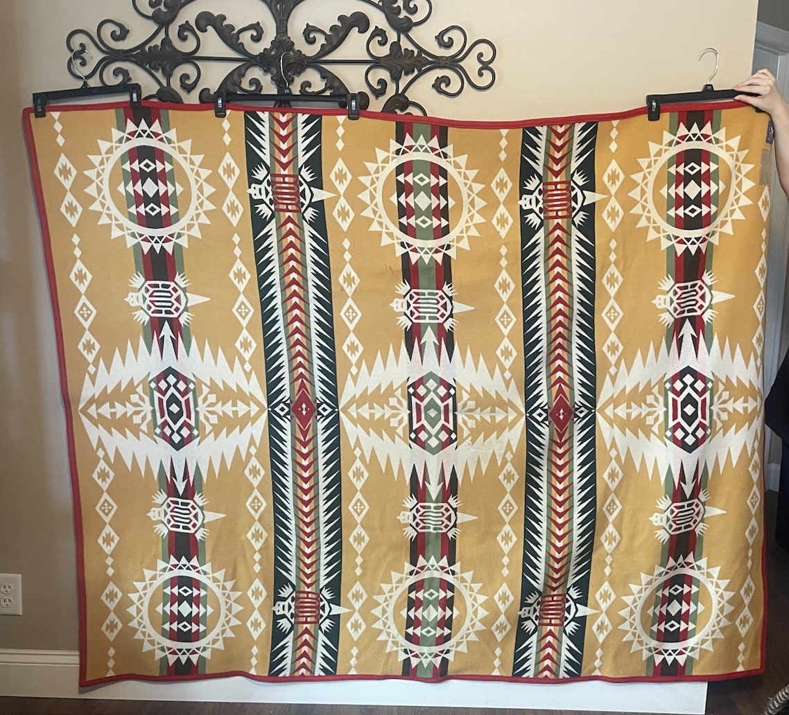 Pendleton Beaver State Heritage Collection Iroquois Turtle Tribal Wool Blanket