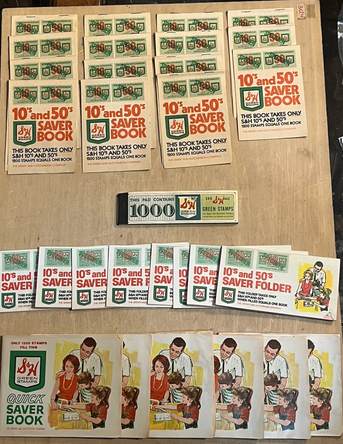 Huge Lot Vintage S&H Green Stamps 1000s + Books Filled & Blank Huge Lot Vintage S&H Green Stamps 1000s + Books Filled & Blank