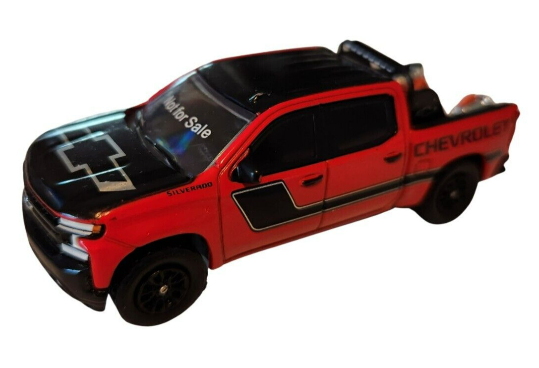 Greenlight Pre-Production Deco 30087 2019 Chevrolet Silverado Safety Equipment