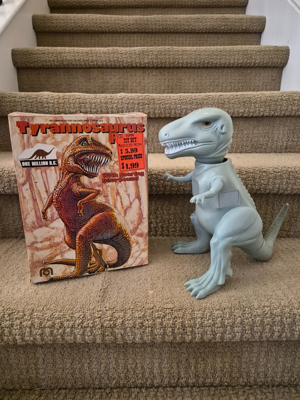 MEGO ONE MILLION BC TYRANNOSAURUS REX Vintage 1976 Mego Dinosaur, Beautiful Box MEGO ONE MILLION BC TYRANNOSAURUS REX Vintage 1976 Mego Dinosaur, Beautiful Box