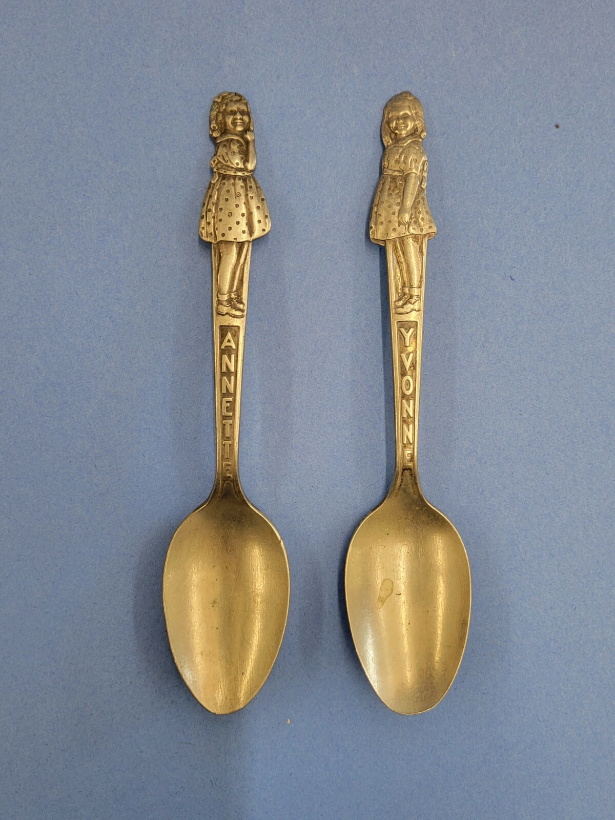 Vintage Pair 1930 ANNETTE & YVONNE Dionne Quintuplets Carlton Silver Plate Spoon