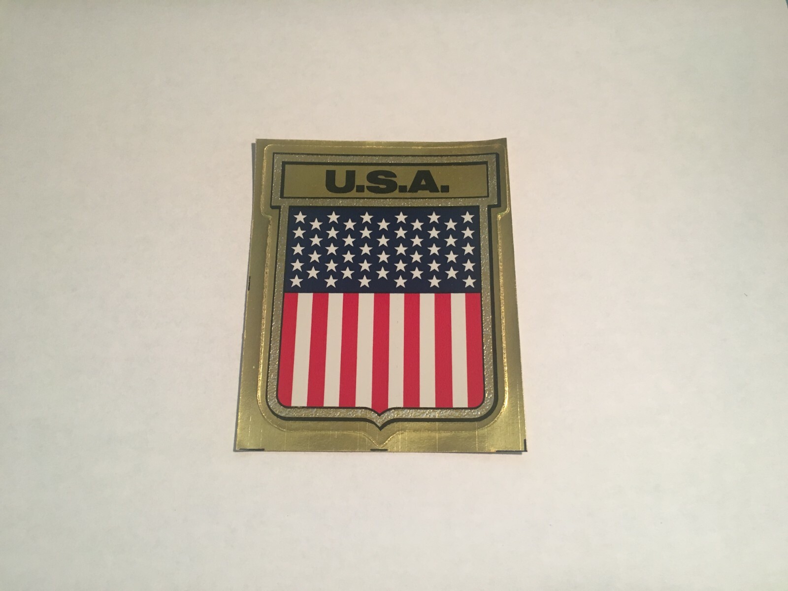 1972 VINTAGE GULF OIL U.S.A. FLAG TRAVEL STICKER DECAL WITH HISTORY ON BACK NOS