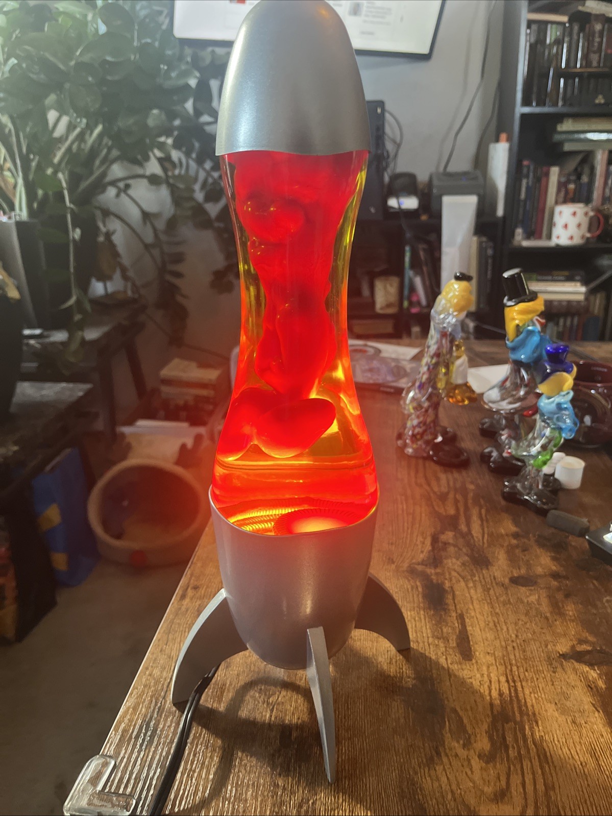 Rare Vintage 16.5” Rocket Lava Lamp With Blood Red Lava Metal Base